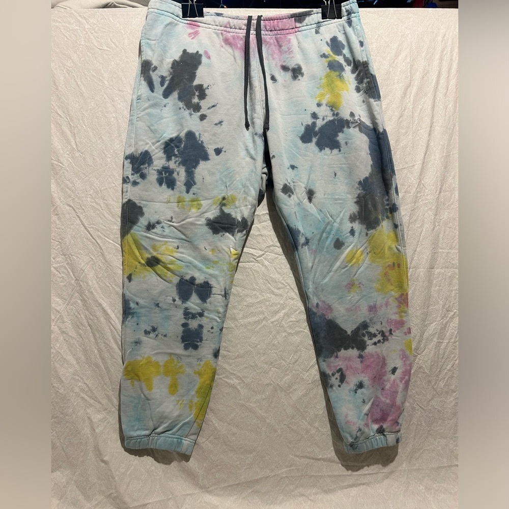 Nike sweatpants
Size XXL